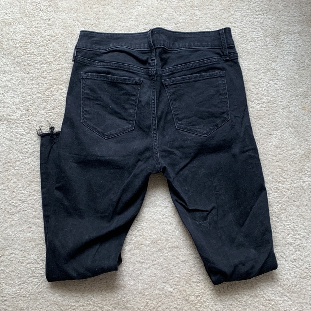 Old Navy size 8 Mid-Rise Rockstar Distressed Super Skinny Black Ankle Jeggings - Picture 10 of 10
